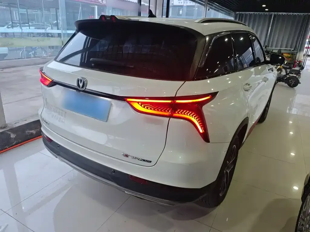 Changan CS75PLUS — фото 3
