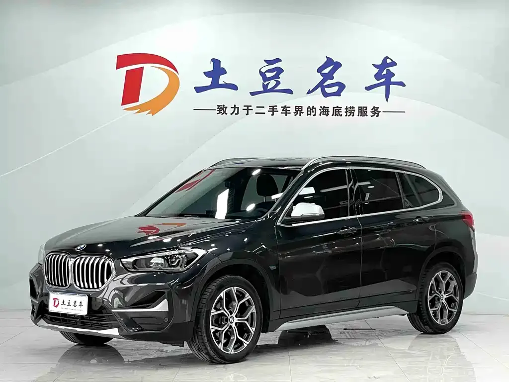 BMW X1 — фото 1