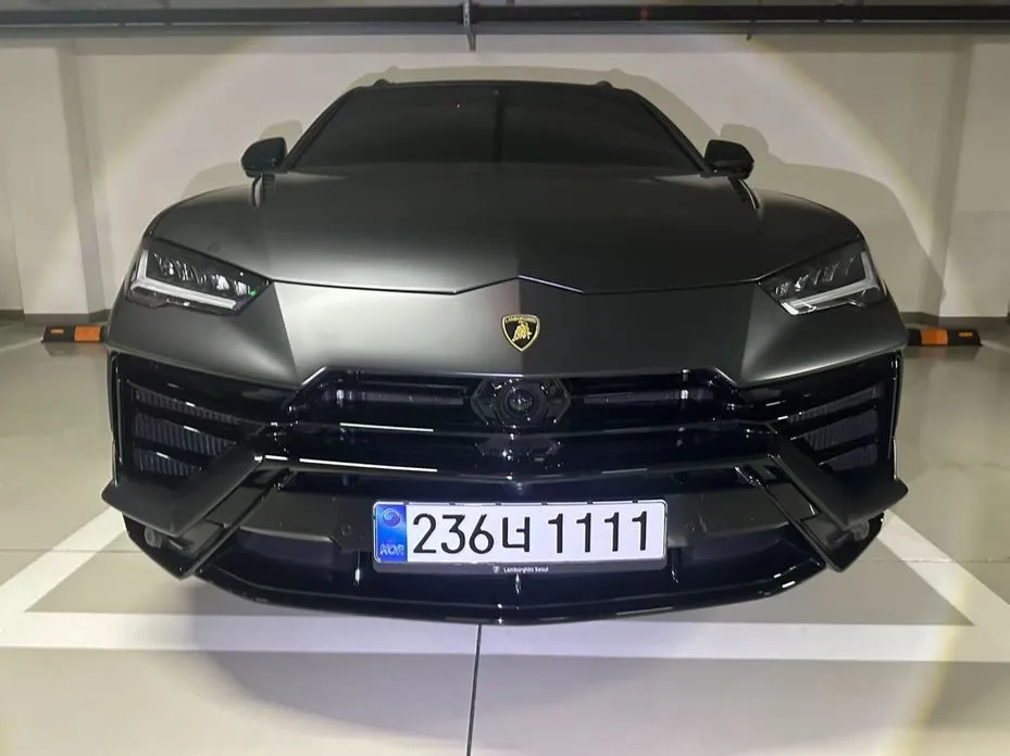 Lamborghini Urus — фото 1