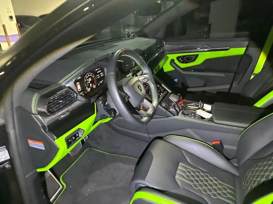 Lamborghini Urus — фото 10