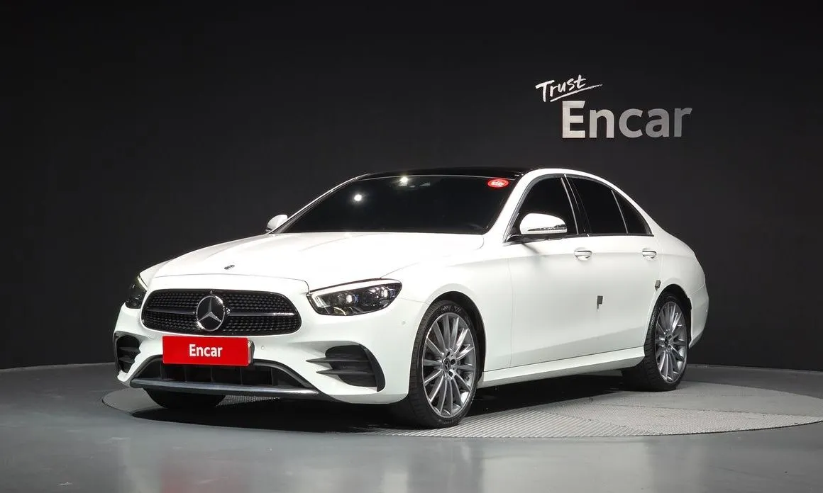 Mercedes-Benz E-Class — фото 1