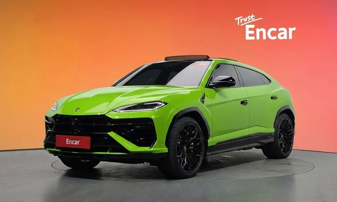 Lamborghini Urus — фото 1