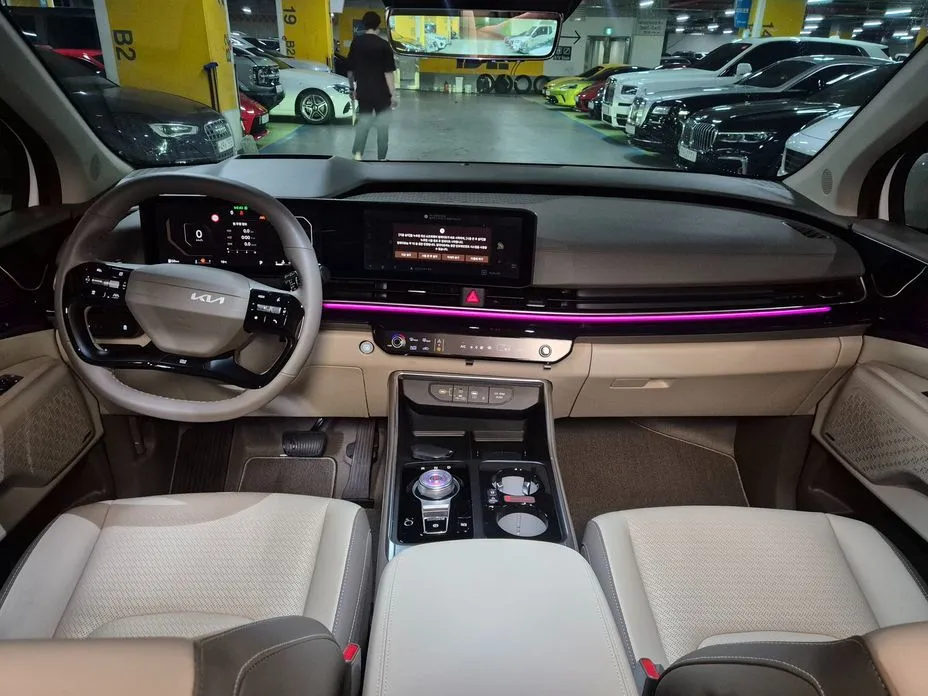 Kia Carnival — фото 10