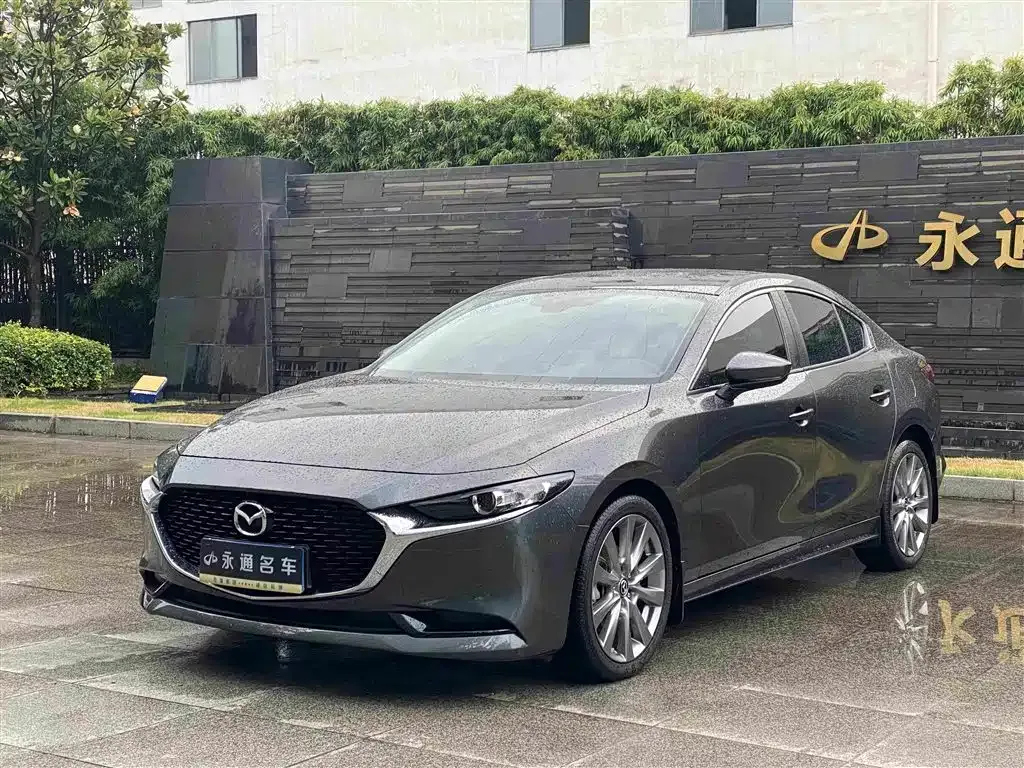 Mazda 3 Axela — фото 1