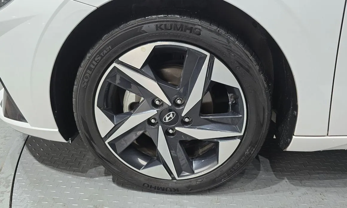 Hyundai AVANTE — фото 8