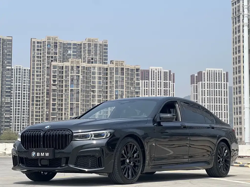BMW 7 Series — фото 1