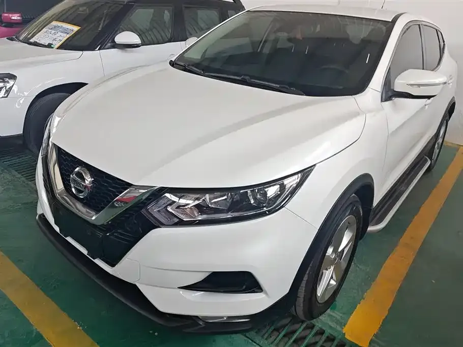 Nissan Qashqai — фото 1