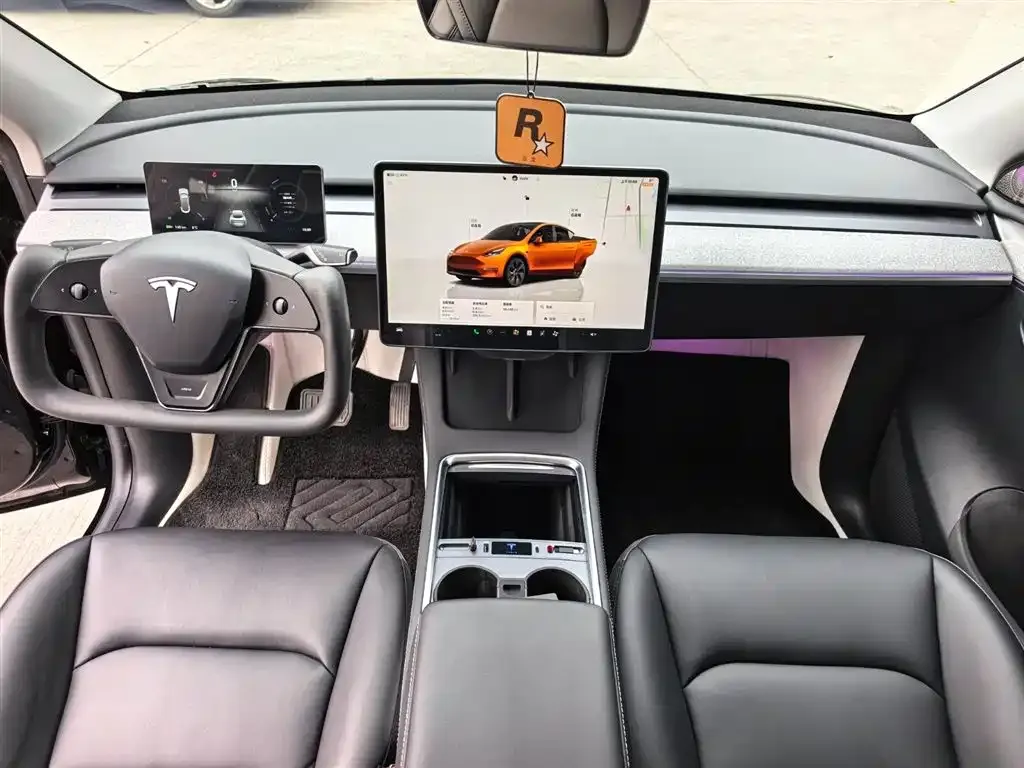 Tesla Model Y — фото 7