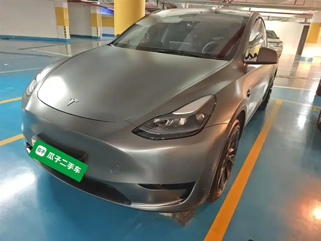 Tesla Model Y — фото 1