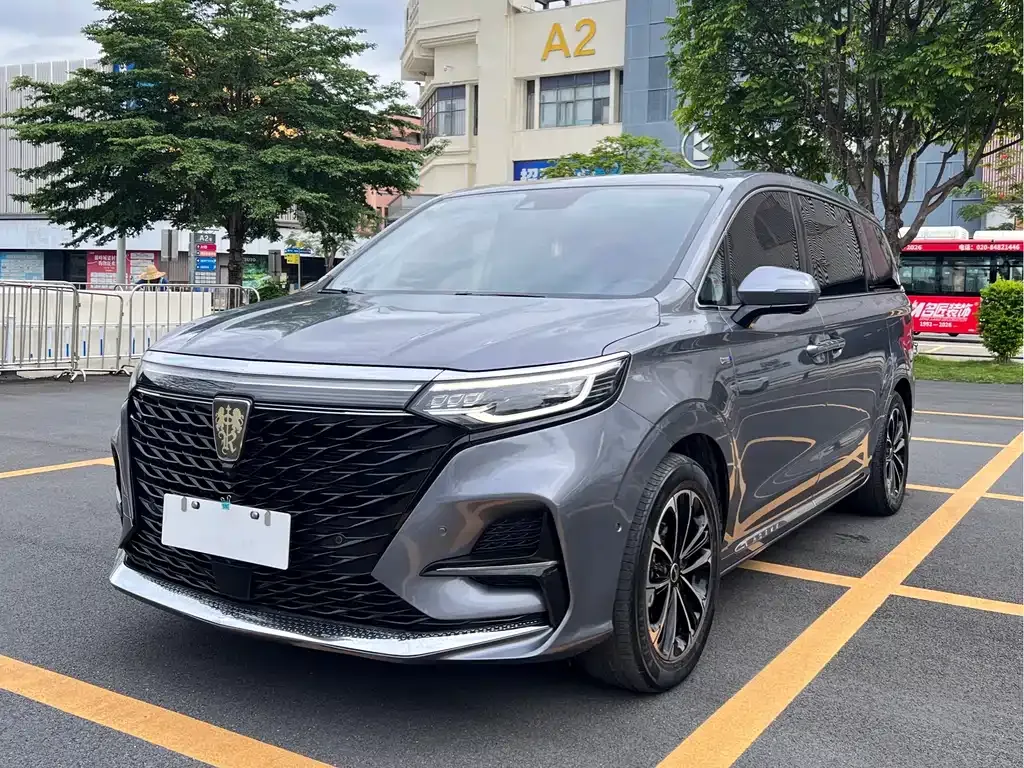 Roewe iMAX8 — фото 1
