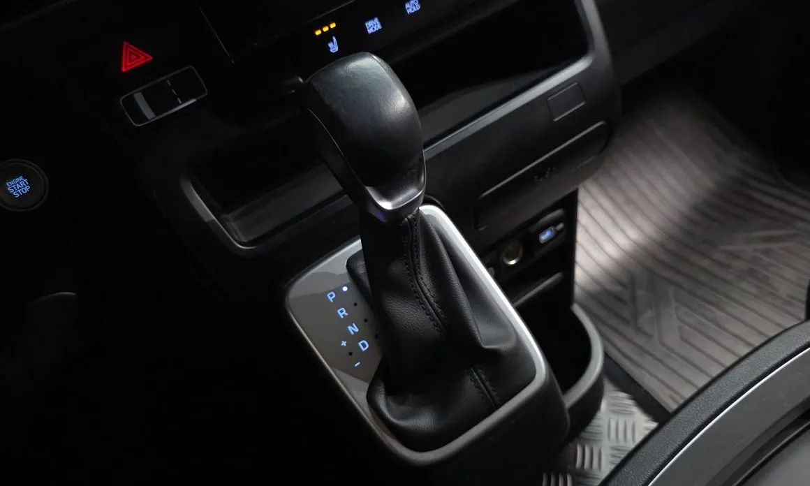 Hyundai Staria — фото 3