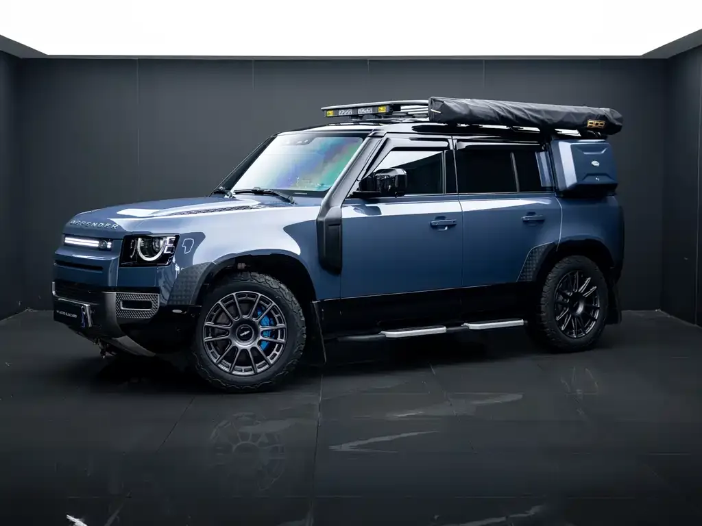 Land Rover Defender — фото 1