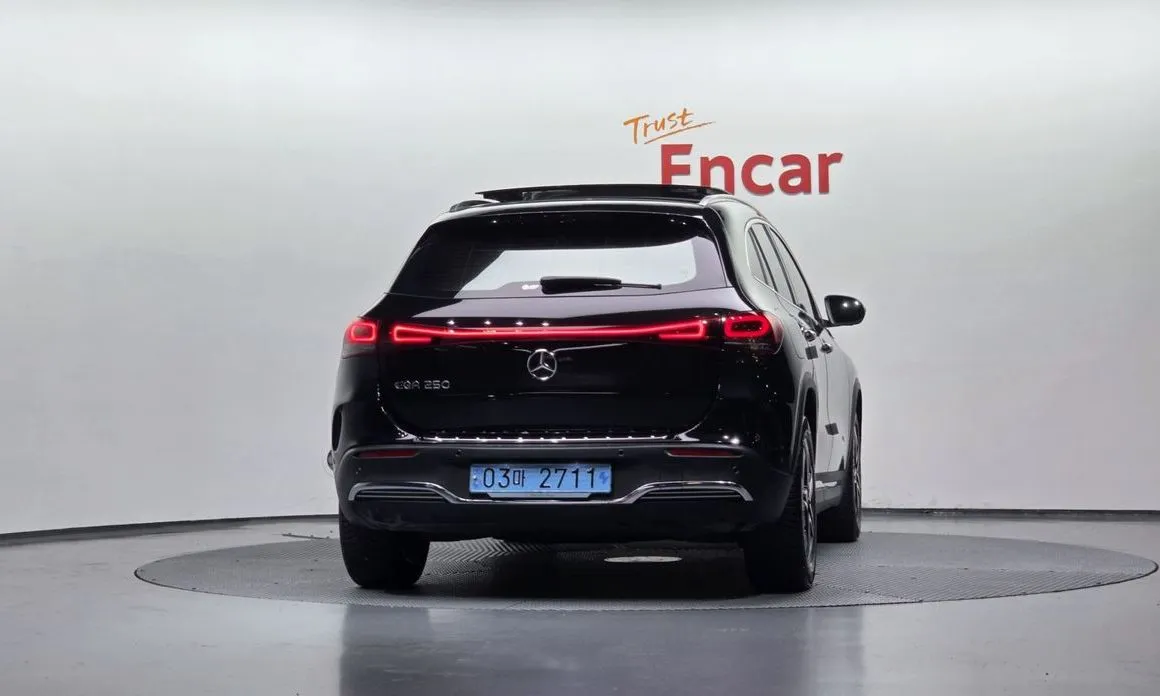 Mercedes-Benz EQA — фото 2