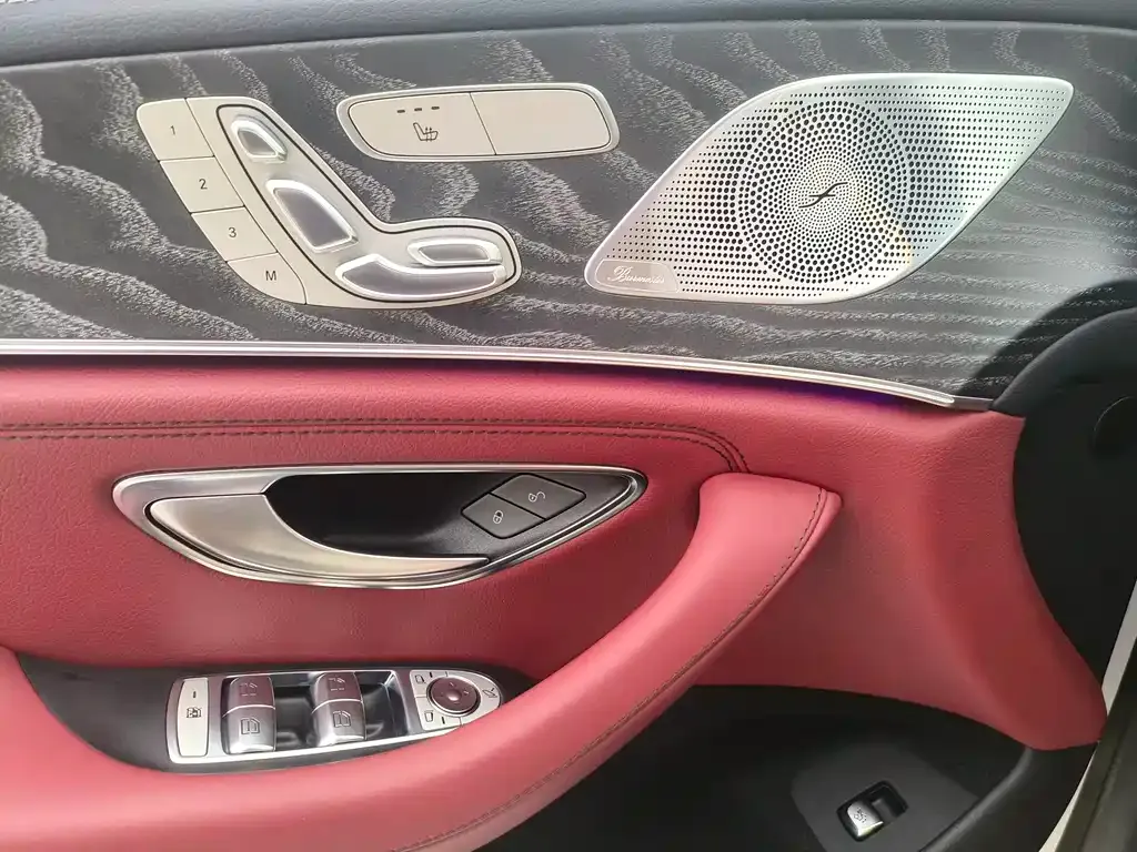 Mercedes-Benz CLS — фото 7