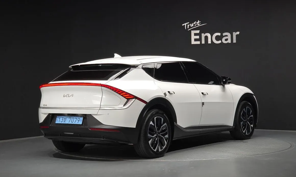 Kia EV6 — фото 10