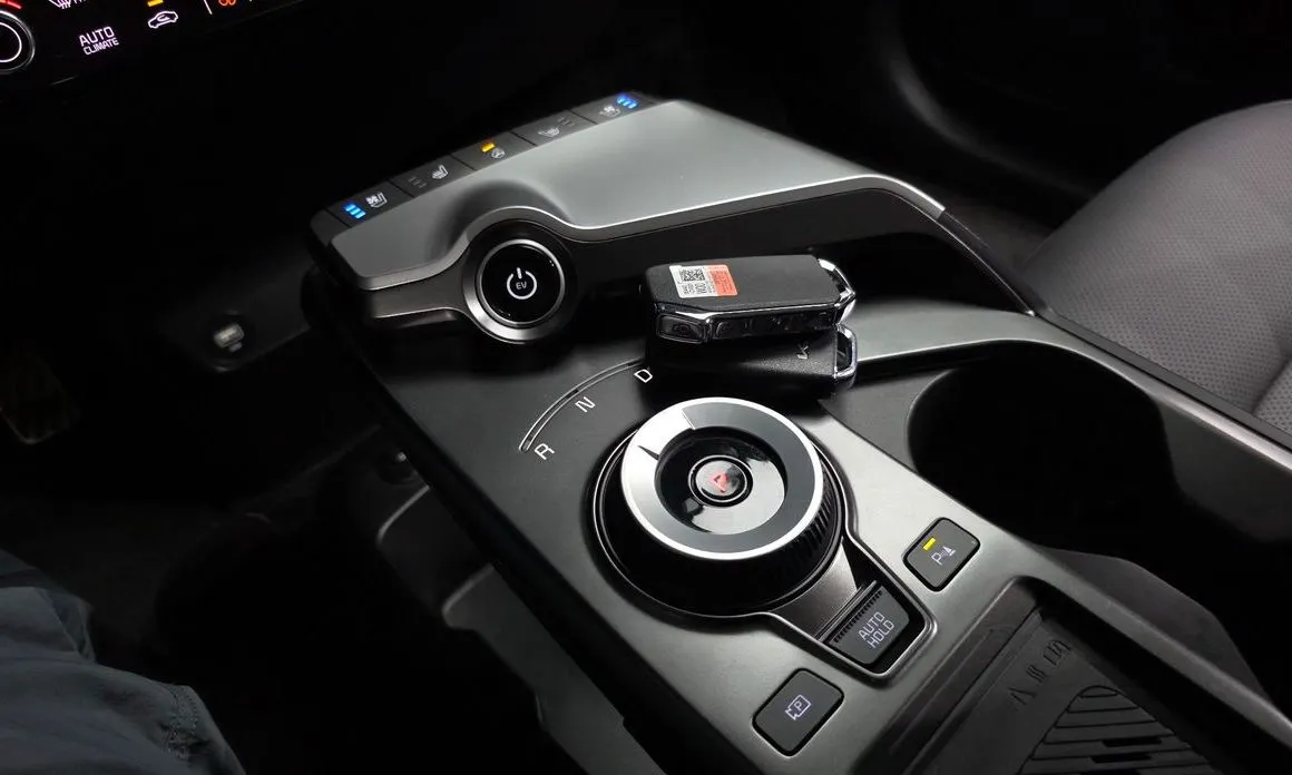 Kia EV6 — фото 9