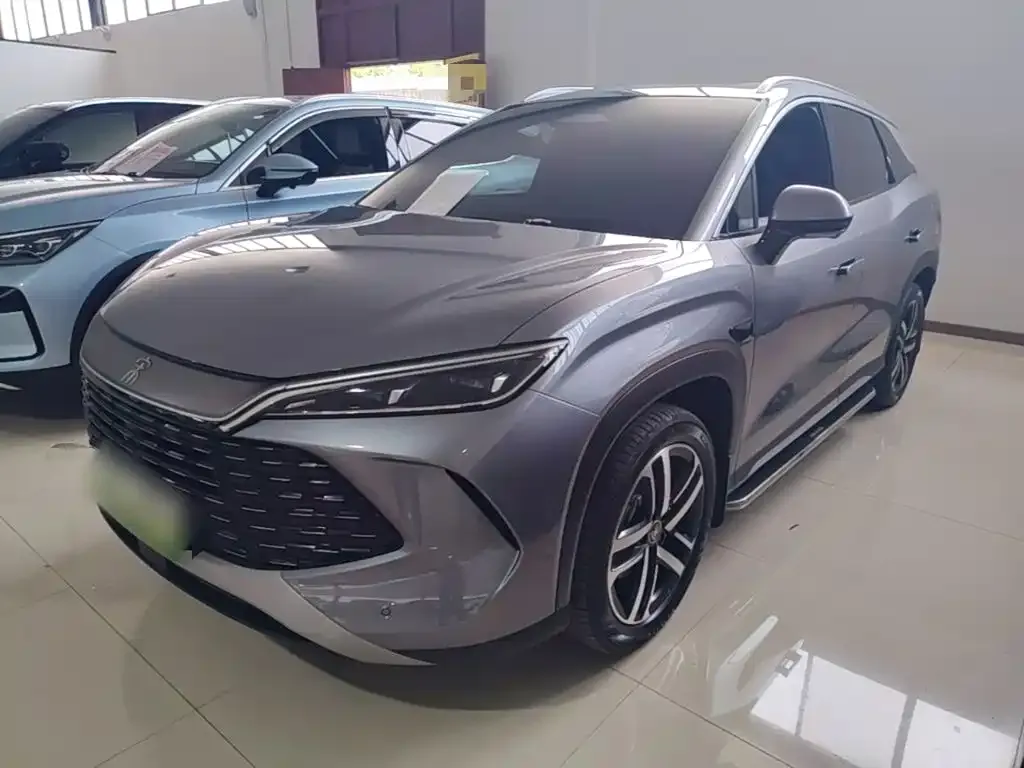 BYD L DM-i — фото 1
