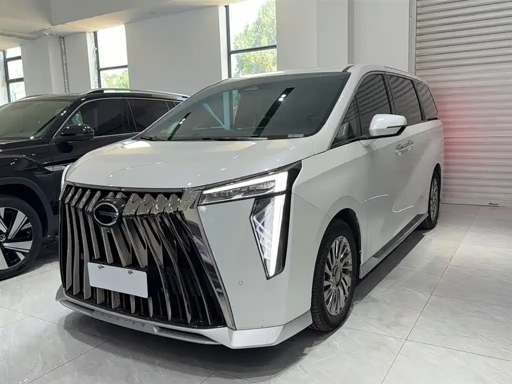 GAC Motor Trumpchi M8 — фото 1