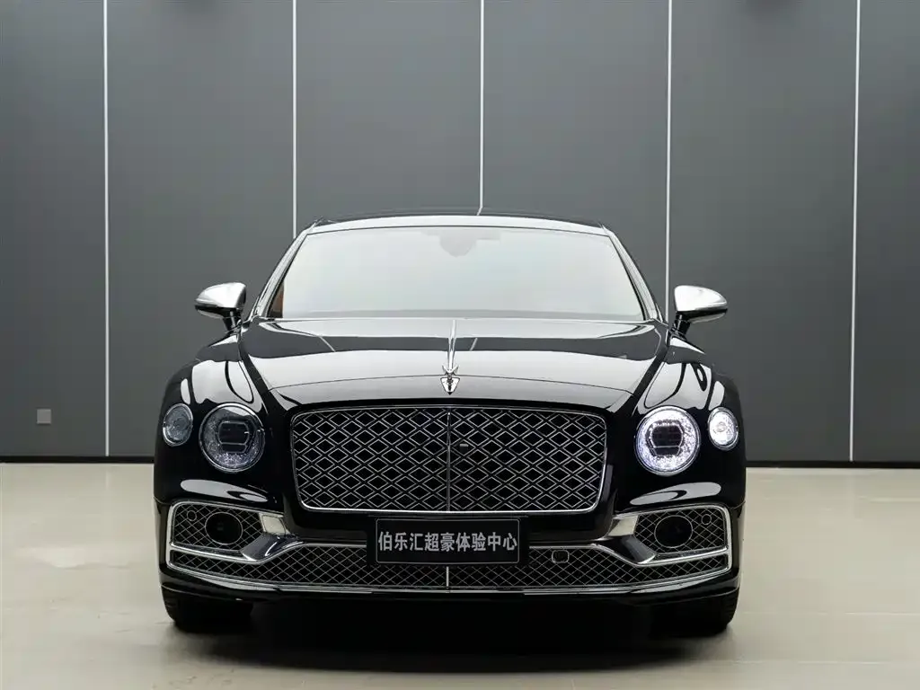 Bentley Flying Spur PHEV — фото 7