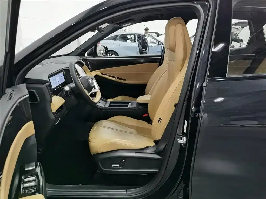 Geely Galaxy L7 — фото 7