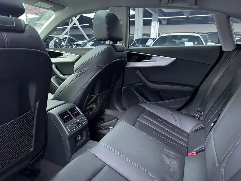 Audi A5 (Import) — фото 2