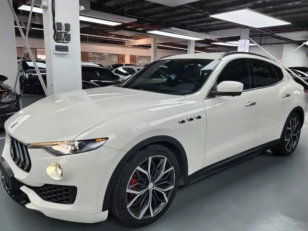 Maserati Levante — фото 7
