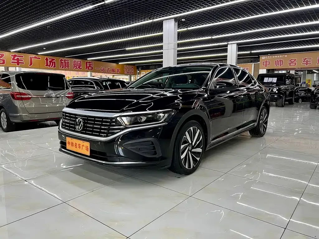 Volkswagen Passat — фото 1