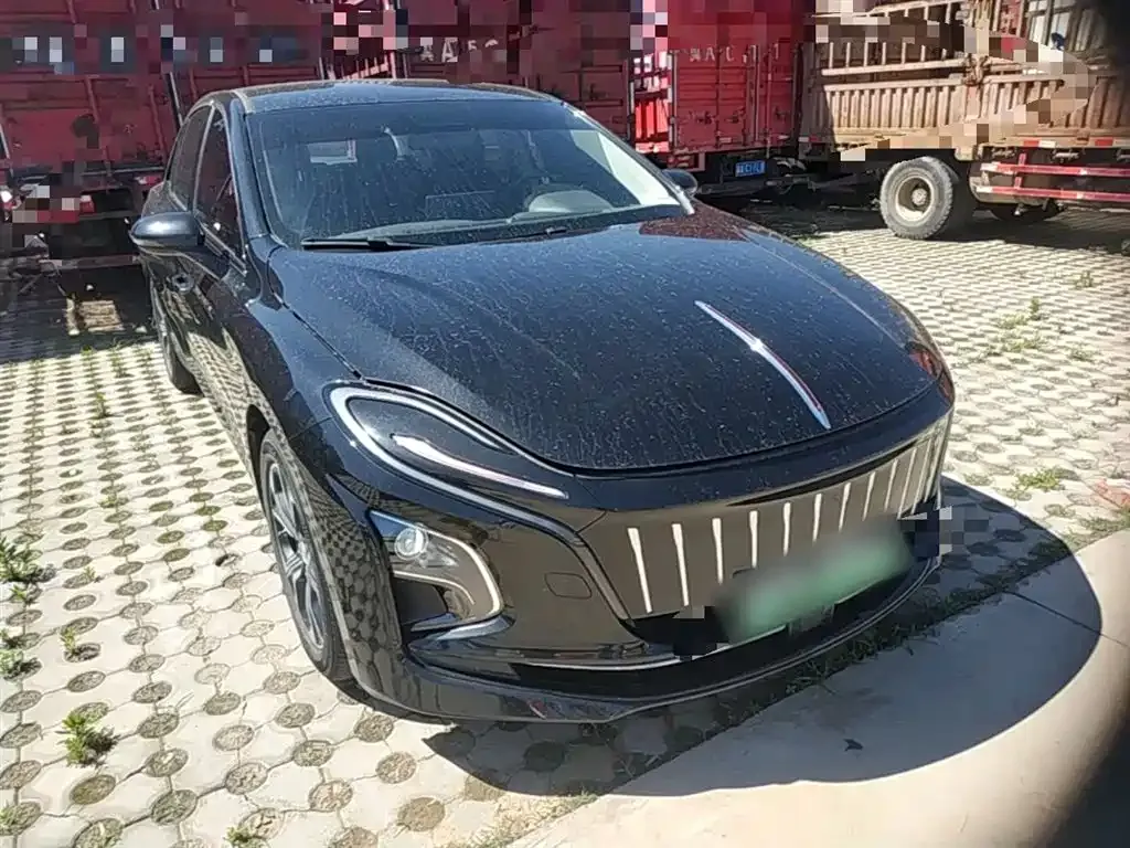 Hongqi E-QM5 — фото 6