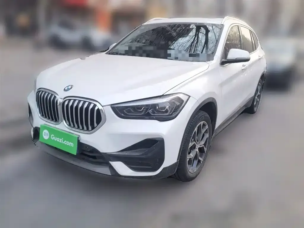 BMW X1 — фото 1