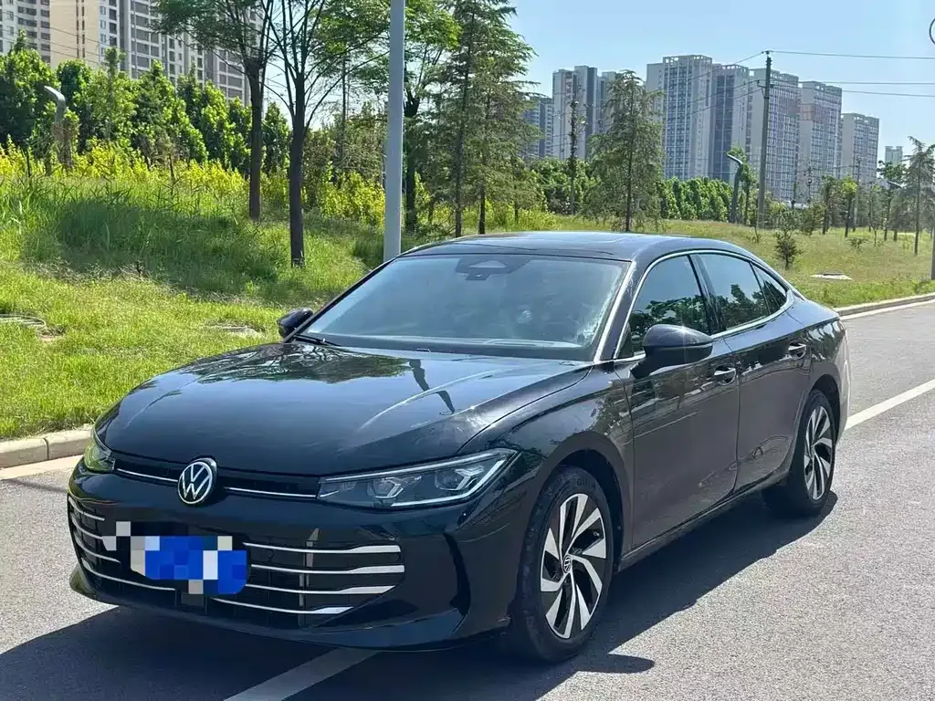 Volkswagen Passat — фото 1