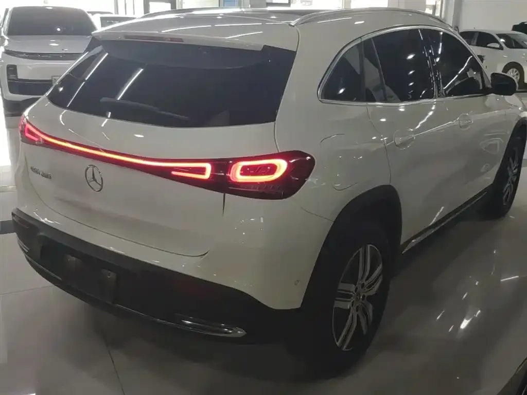 Mercedes-Benz EQA — фото 6