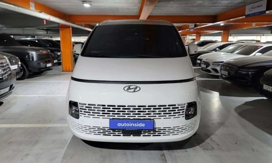 Hyundai Staria — фото 1