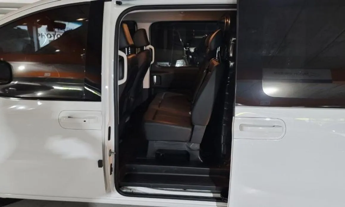 Hyundai Staria — фото 3