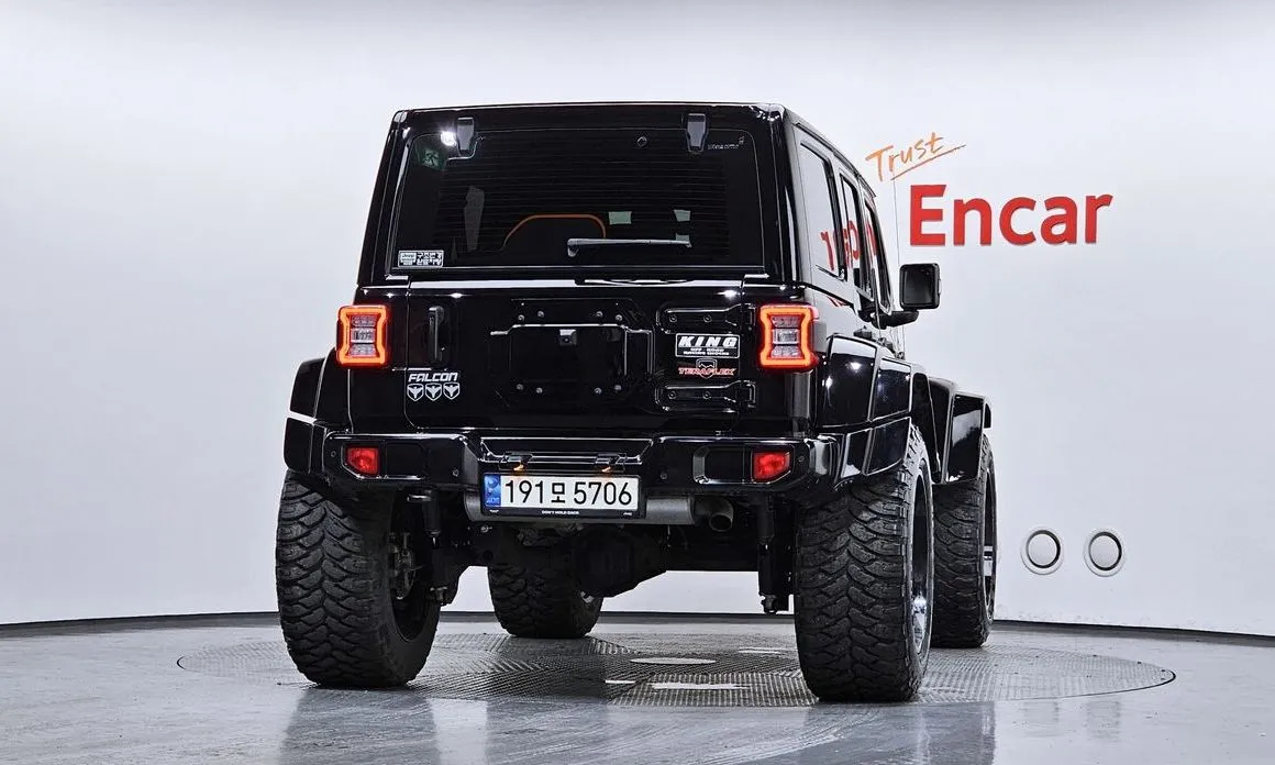 Jeep Wrangler — фото 6