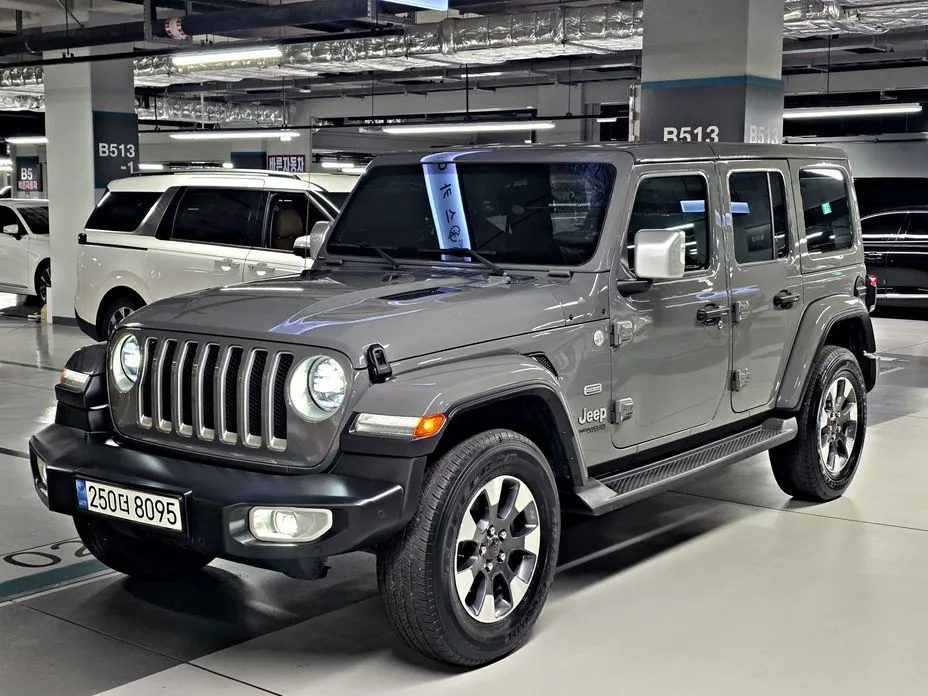 Jeep Wrangler — фото 1
