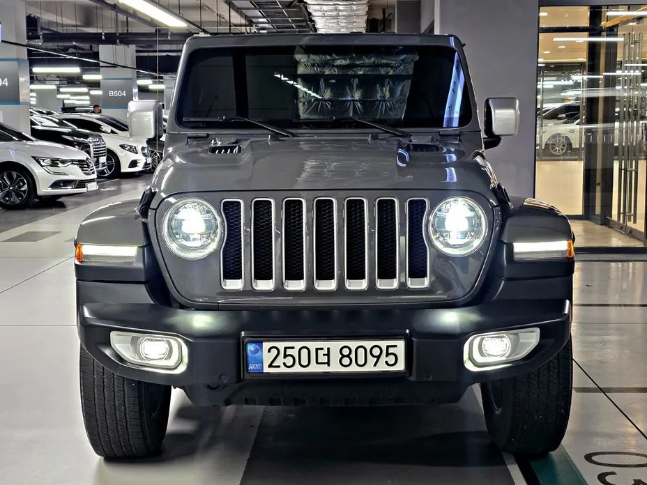 Jeep Wrangler — фото 2