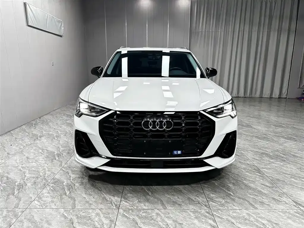 Audi Q3 — фото 10