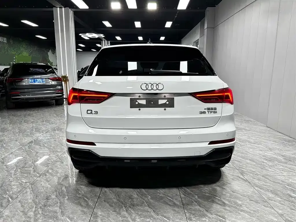 Audi Q3 — фото 6