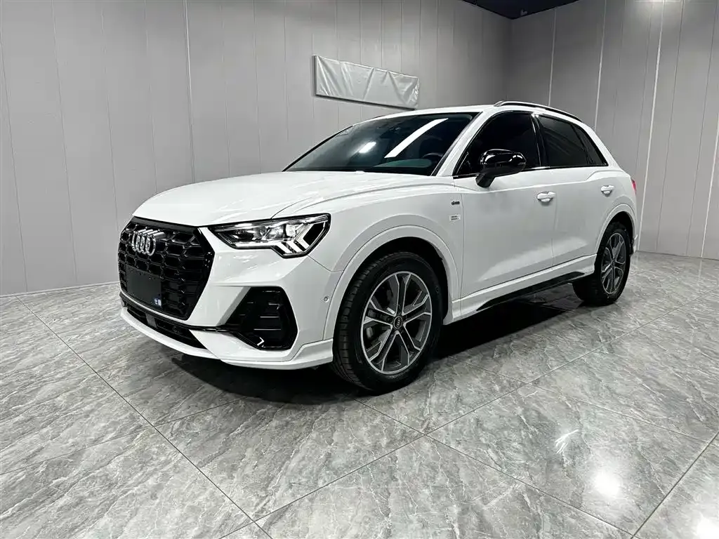 Audi Q3 — фото 8