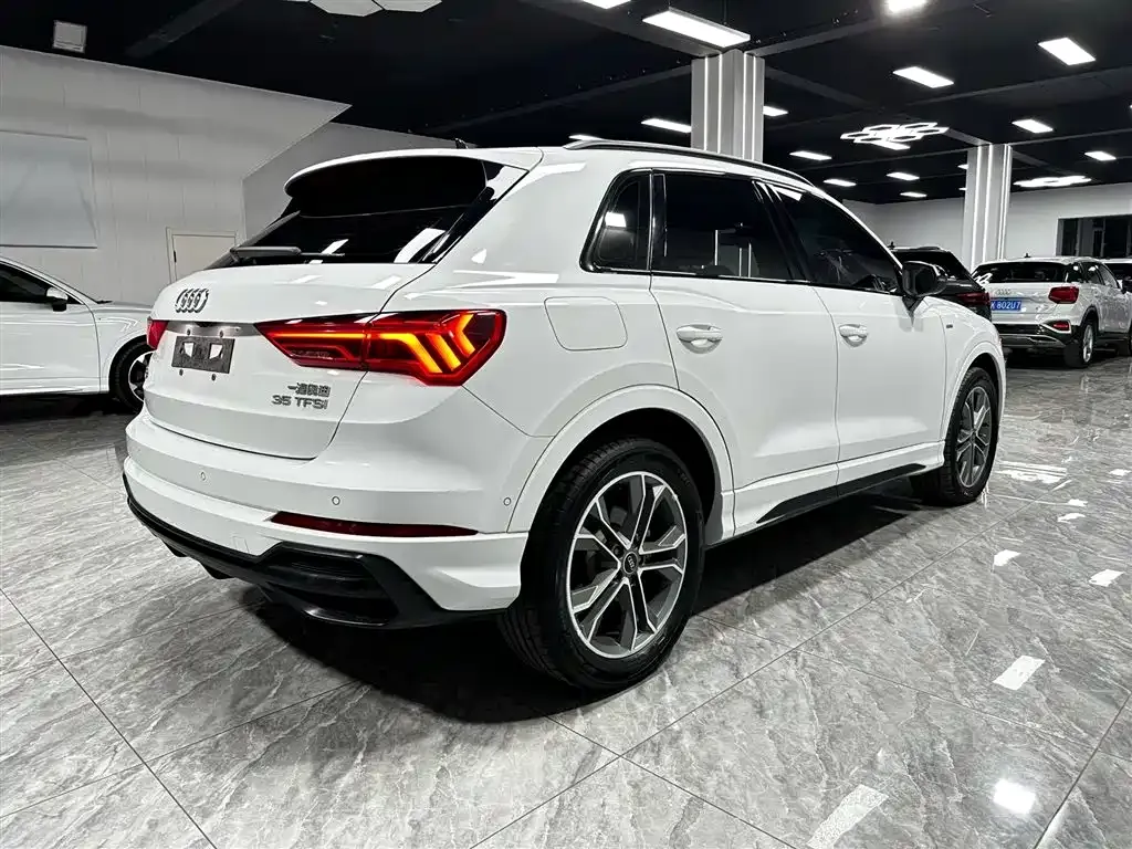 Audi Q3 — фото 3