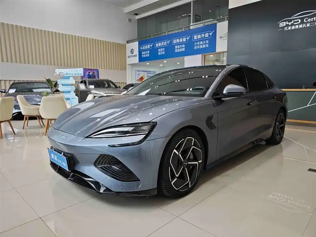 BYD Seal — фото 1