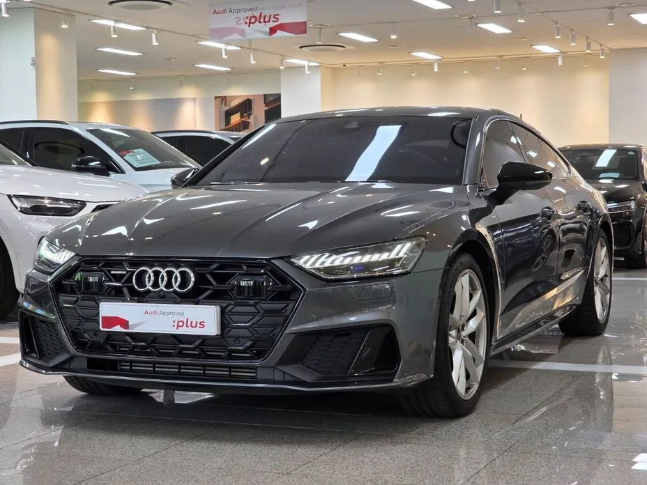 Audi A7 — фото 1