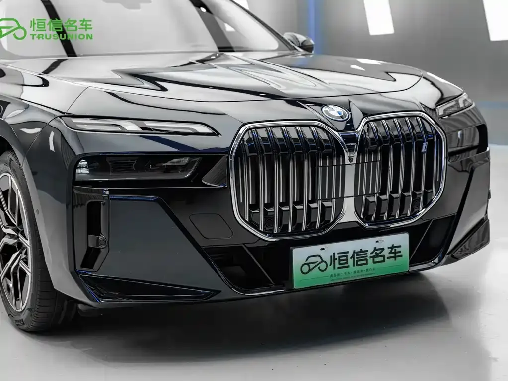 BMW i7 — фото 10