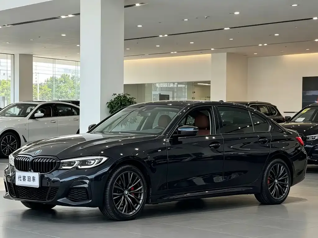 BMW 3 Series — фото 1