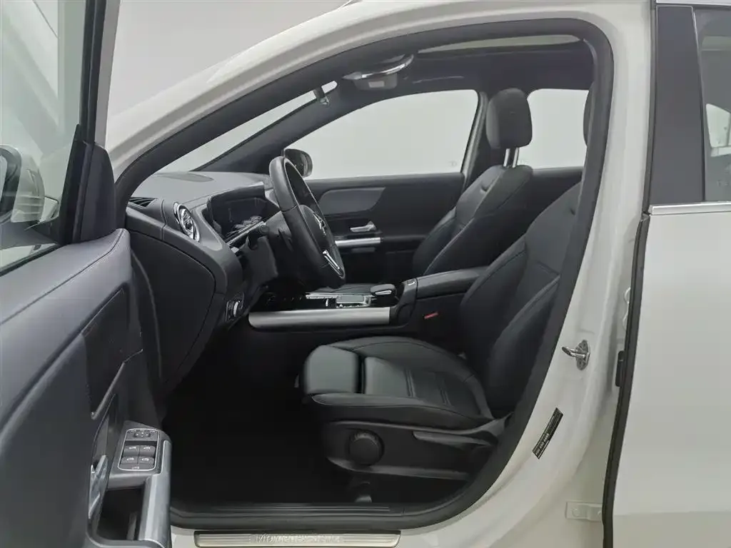 Mercedes-Benz GLA — фото 6
