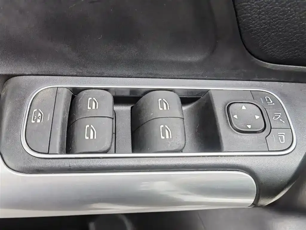 Mercedes-Benz GLA — фото 10