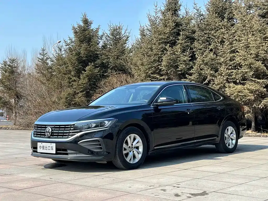 Volkswagen Passat — фото 1