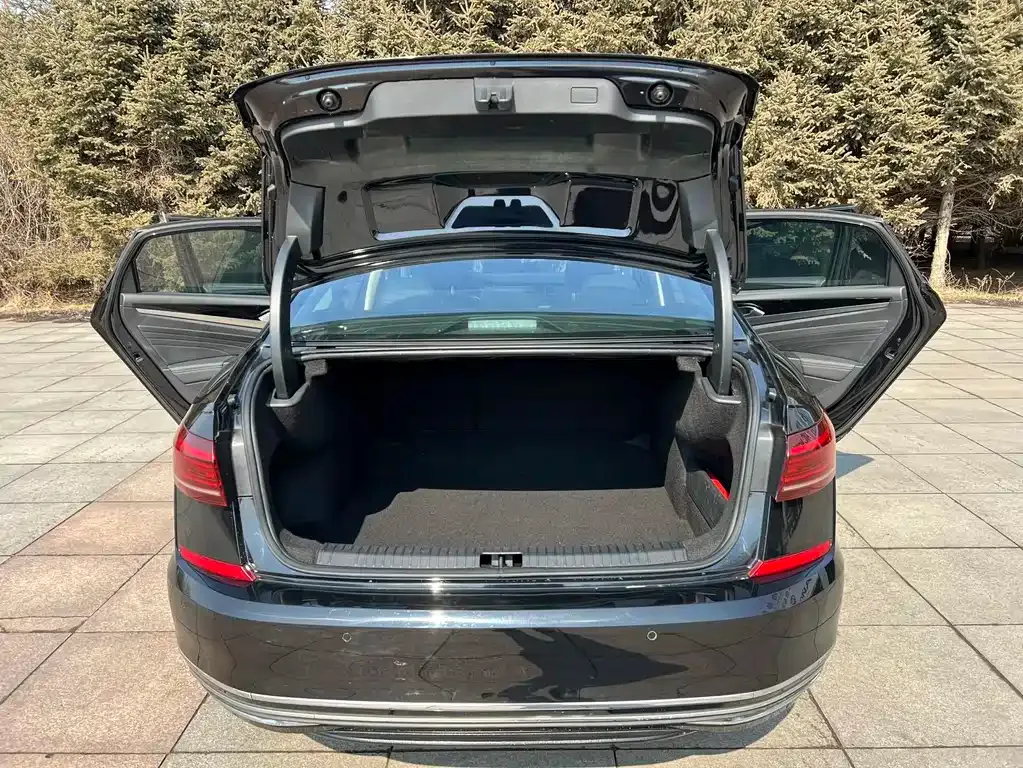Volkswagen Passat — фото 5
