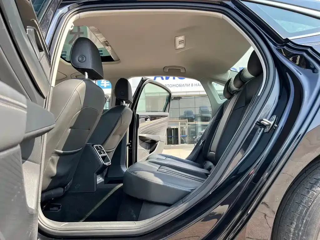 Volkswagen Passat — фото 9