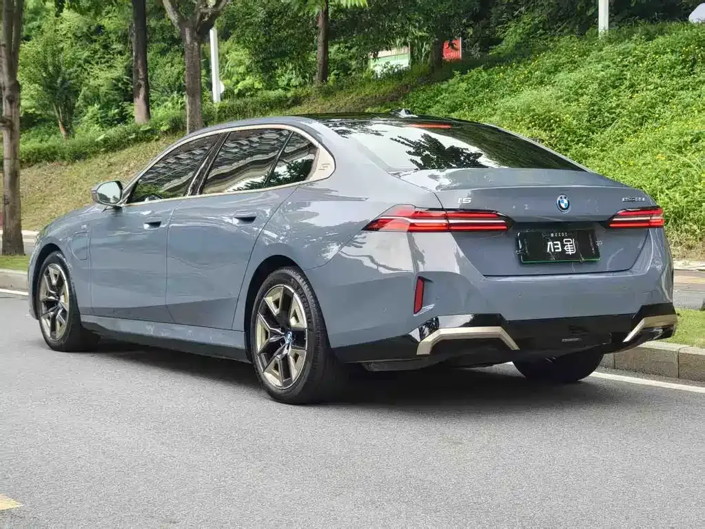 BMW i5 — фото 4